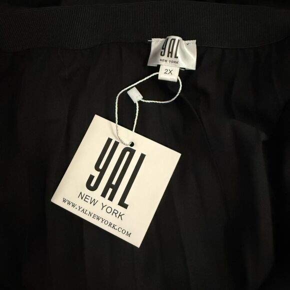 YAL New York Classic Pleated Black Elastic Waist Skirt, NEW! Size 2X - Picture 5 of 7